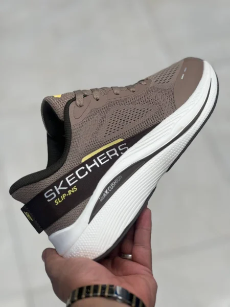 کتونی اسکیچرز سایز 40تا45 تنوع در 4 رنگ جذاب وارداتی ویتنام .skechers max cushioning