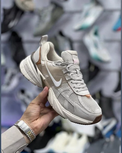 کتونی نایک کشلون ست زن و مرد باجعبه Nike V2k Run سایز بندی کامل 38 تا 45