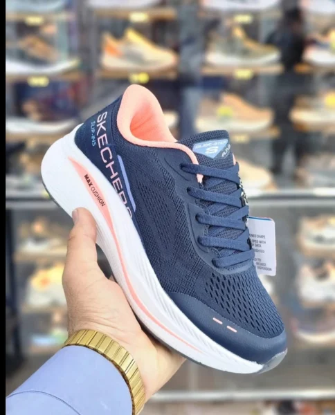 کتونی زنانه رانینگ و پیاده روی اسکیچرز Skechers Slip Ins اسلیپ امو طبی و سبک و راحت سایز 37 تا 40 فروش بصورت عمده و تک