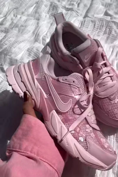 کتونی نایک کشلون دخترانه باجعبه Nike V2k Run سایز بندی کامل 36 تا 40