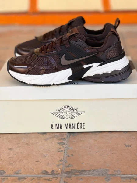 کتونی ویتنامی نایک کشلون وی تو کی ست زنانه و مردانه وارداتی ویتنام باجعبه Nike V2k Run سایز بندی کامل 37 تا 45