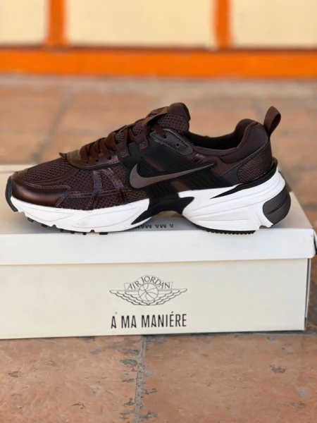 کتونی ویتنامی نایک کشلون وی تو کی ست زنانه و مردانه وارداتی ویتنام باجعبه Nike V2k Run سایز بندی کامل 37 تا 45
