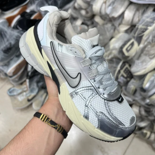 کتونی نایک کشلون وی تو کی زنانه باجعبه Nike V2k Run سایز بندی کامل 36 تا 39
