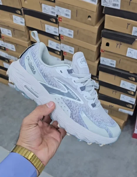 کتونی ویتنامی بروکس کاسکادیا 18 مدل Brooks Cascadia 18