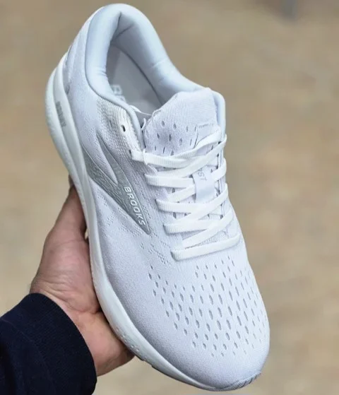کتونی رانینگ و پیاده‌روی بروکس گاست ۱۶ Brooks Ghost 16 اصل ویتنام