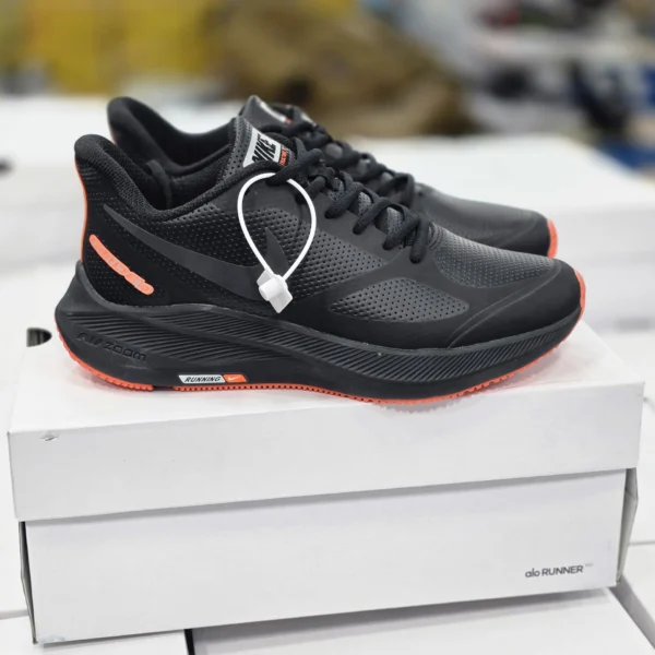 کتونی مردانه رانینگ گاید ۱۰ چرم ضد آب guide 10 تولید ویتنام وارداتی سایز ۴۰ تا ۴۵ nike guide 10