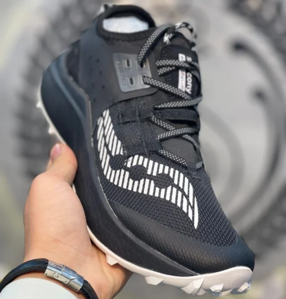 کتونی ویتنامی تراکینگ ساکونی اندورفین ریفت saucony endorphin rift تک و عمده سایز ۴۰ الی ۴۵