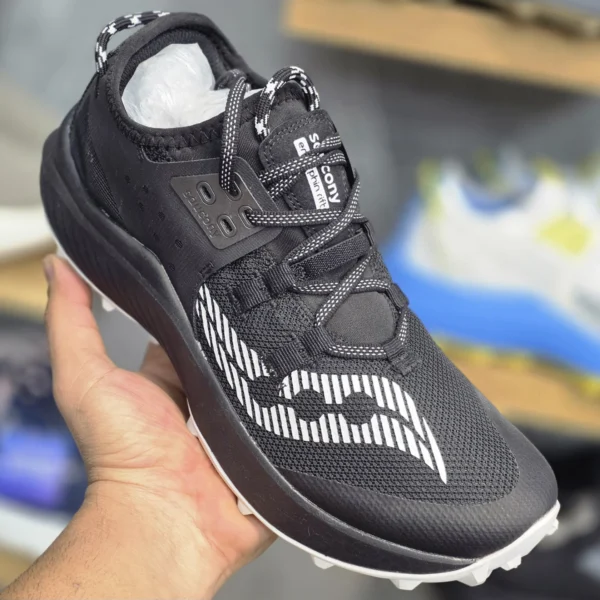 کتونی ویتنامی تراکینگ ساکونی اندورفین ریفت saucony endorphin rift تک و عمده سایز ۴۰ الی ۴۵