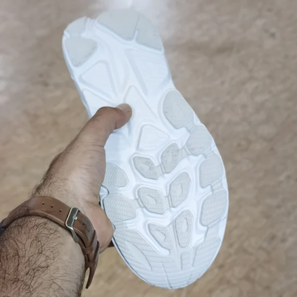 کتونی هوکا کلیفتون ۱۰ hoka cilifton 10 وارداتی ویتنام کیفیت مستر سایز ۴۰ الی ۴۵