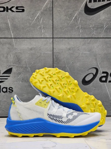 کتونی ویتنامی تراکینگ ساکونی اندورفین ریفت saucony endorphin rift تک و عمده سایز ۴۰ الی ۴۵