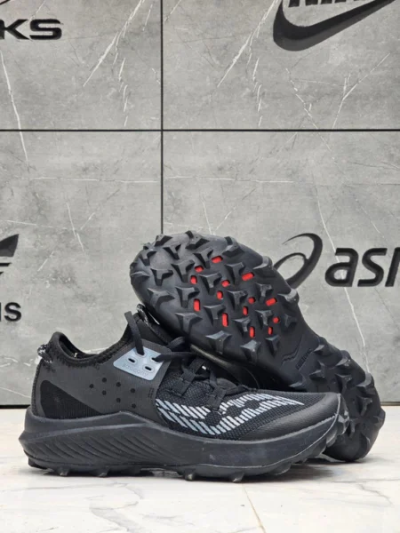 کتونی ویتنامی تراکینگ ساکونی اندورفین ریفت saucony endorphin rift تک و عمده سایز ۴۰ الی ۴۵
