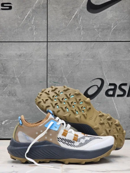 کتونی ویتنامی تراکینگ ساکونی اندورفین ریفت saucony endorphin rift تک و عمده سایز ۴۰ الی ۴۵
