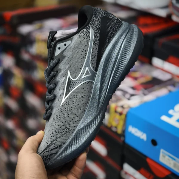 کتونی میزانو آسترو پلاس Mizuno astro plus ضمانت ویتنامی و کیفیت سایز ۴۰ الی ۴۵