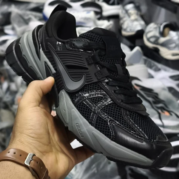 کتونی ویتنامی نایک کشلون وی تو کی وارداتی ویتنام باجعبه Nike V2k Run سایز بندی کامل 40 تا 45