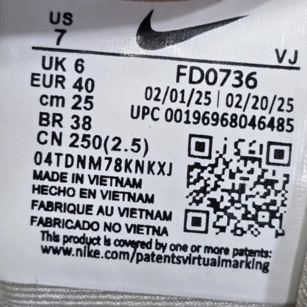 کتونی ویتنامی زنانه نایک کشلون وی تو کی وارداتی ویتنام باجعبه Nike V2k Run سایز بندی کامل 37 تا 40