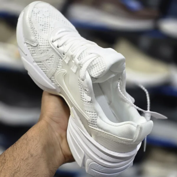 کتونی ویتنامی زنانه نایک کشلون وی تو کی وارداتی ویتنام باجعبه Nike V2k Run سایز بندی کامل 37 تا 40
