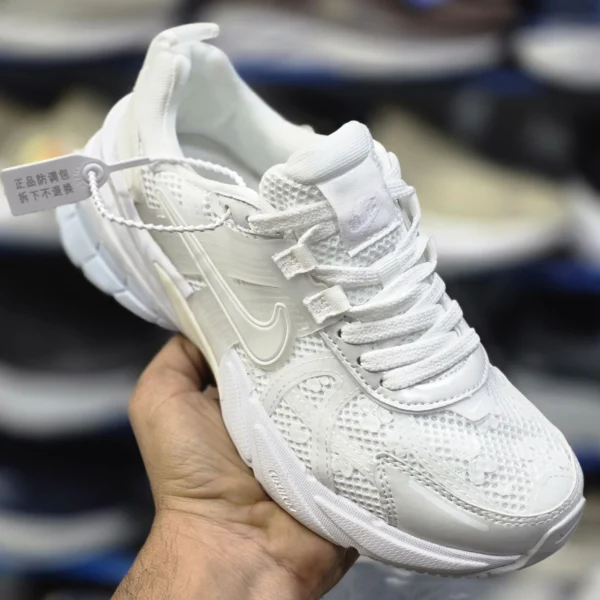 کتونی ویتنامی زنانه نایک کشلون وی تو کی وارداتی ویتنام باجعبه Nike V2k Run سایز بندی کامل 37 تا 40