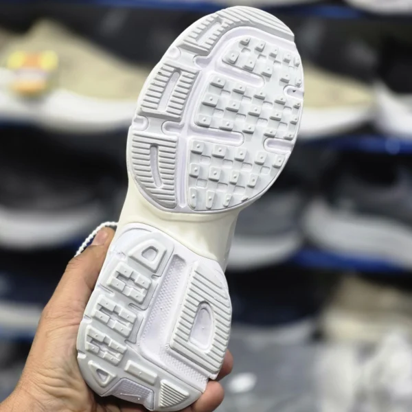 کتونی ویتنامی زنانه نایک کشلون وی تو کی وارداتی ویتنام باجعبه Nike V2k Run سایز بندی کامل 37 تا 40