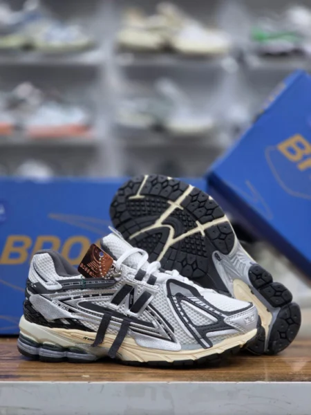 کتونی نیوبالانس 1906 New Balance ساخت ویتنام