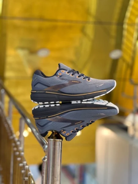 کتونی بروکس گاست ۱۵ Brooks Ghost 15 سایز ۳۶ تا ۴۵ ساخت ویتنام