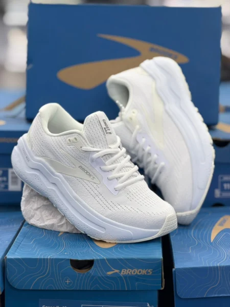 کتونی رانینگ بروکس گاست مکس ۲ Brooks Ghost Max 2 وارداتی ویتنام