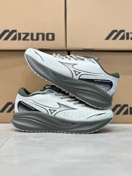 کتونی مسترکوالیتی میزانو آسترو پلاس ساخت ویتنام Mizuno Astro Plus سایز ۴۰ الی ۴۵