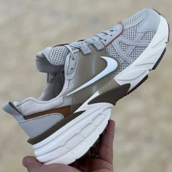 کتونی ویتنامی نایک کشلون وی تو کی وارداتی ویتنام باجعبه Nike V2k Run سایز بندی کامل 40 تا 45