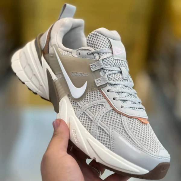 کتونی ویتنامی نایک کشلون وی تو کی وارداتی ویتنام باجعبه Nike V2k Run سایز بندی کامل 40 تا 45