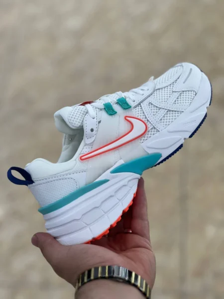 کتونی نایک وی تو کی Nike V2k Run ساخت ویتنام سایز ۳۷ الی ۴۰