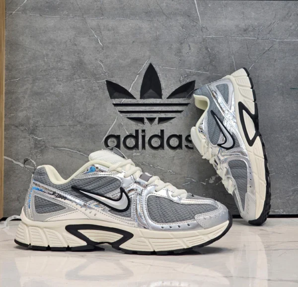 کتونی نایک V5K Run مسترکوالیتی طوسی نقره‌ای سایز 37 تا 45 ساخت ویتنام