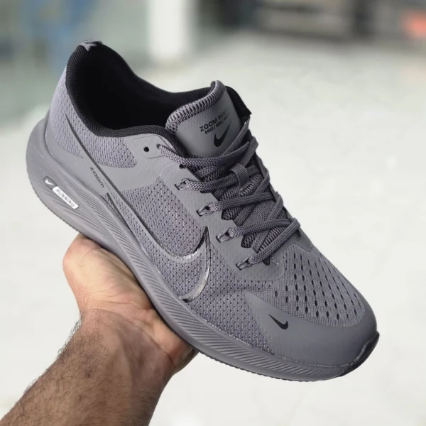 کتونی نایک مسترکوالیتی ایرزوم وینفلو ساخت ویتنام سایز ۴۱ الی ۴۵ Nike Air Zoom Winflo