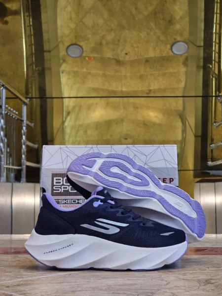 کتونی اسکیچرز آئرو برست سایز ۳۷ الی ۴۰ ساخت ویتنام Skechers Aero Burst
