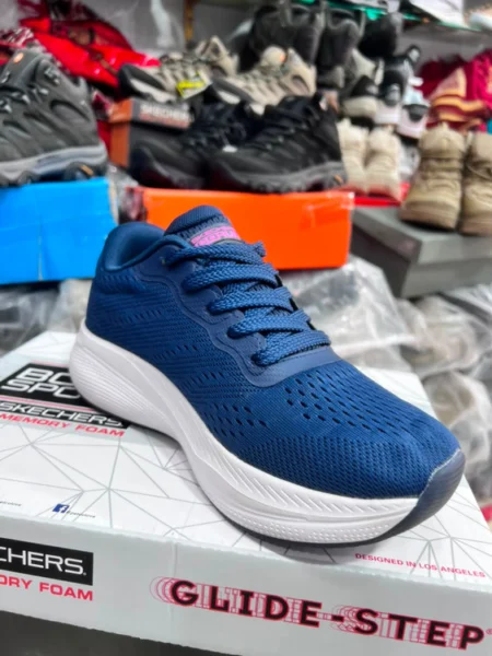 کتونی اسکیچرز مکس کوشن Skechers Max Cushioning زنانه سرمهای