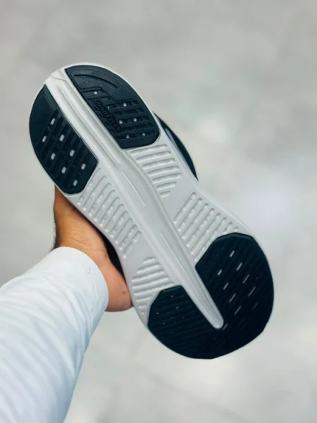 کتونی اسکیچرز مکس کوشن Skechers Max Cushioning مشکی سفید سایز 40-45 ساخت ویتنام