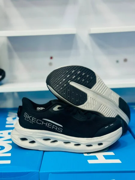 کتونی اسکیچرز مکس کوشن Skechers Max Cushioning مشکی سفید سایز 40-45 ساخت ویتنام
