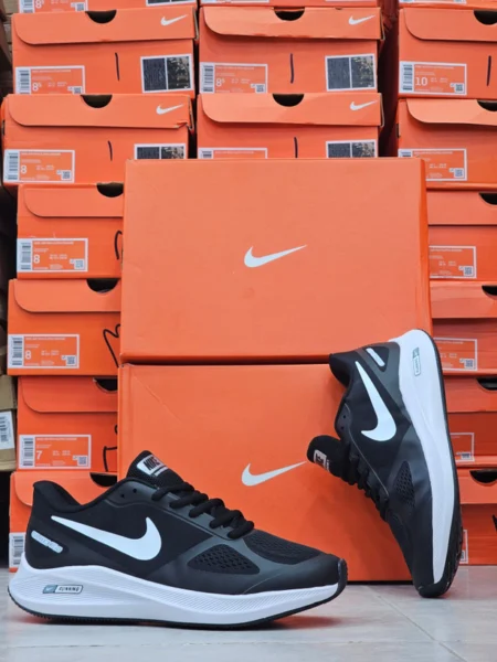 کتونی نایک رانینگ گاید ۱۰ سایز ۴۰ تا 4۵ ساخت ویتنام Nike guide 10
