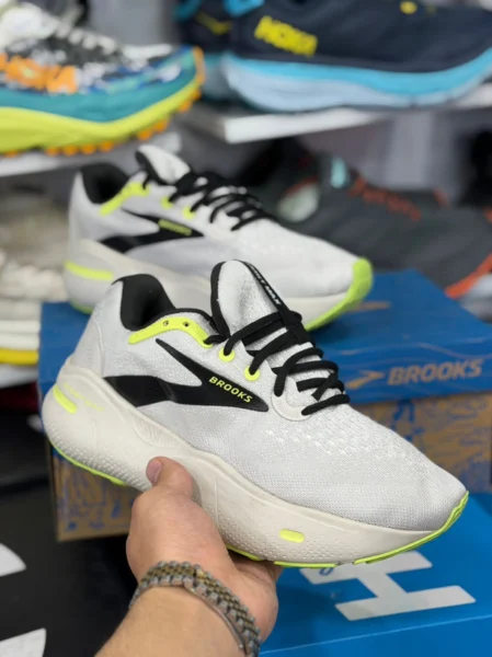 کتونی بروکس گاست مکس مسترکوالیتی سایز ۳۶ الی ۴۵ ساخت ویتنام Brooks Ghost Max