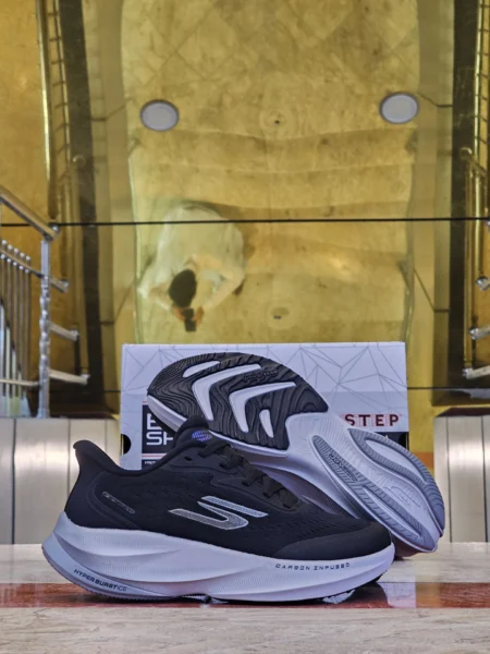 کتونی اسکیچرز هایپربرست کربن Skechers Hyperburst Carbon مسترکوالیتی ساخت ویتنام