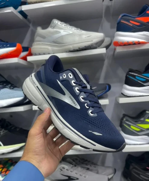 کتونی بروکس گاست ۱۵ مسترکوالیتی سایز ۳۸ تا ۴۵ ساخت ویتنام Brooks Ghost 15
