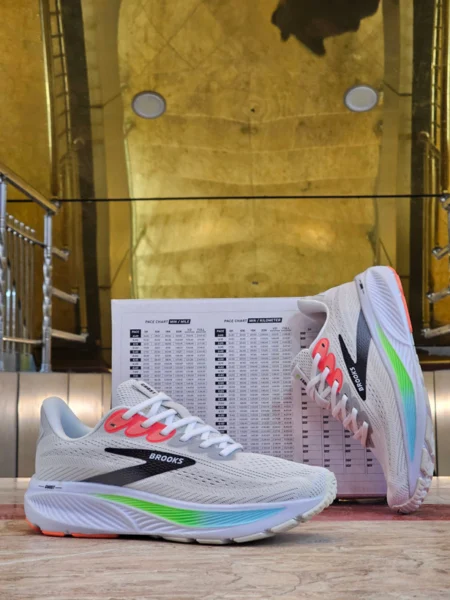 کتونی بروکس گاست ۱۷ سایز ۴۰ الی ۴۵ Brooks Ghost 17