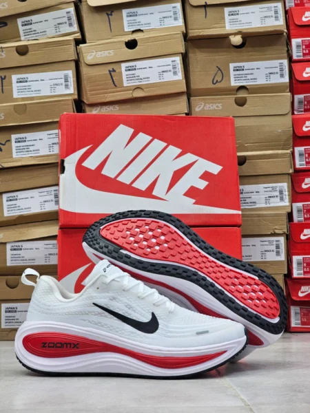 کتونی رانینگ نایک ایر زوم وومرو پلاس مسترکوالیتی سایز 38 الی 45 ساخت ویتنام Nike Air Zoom Vomero Plus
