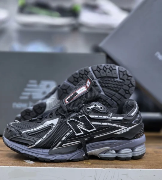 کتونی نیوبالانس 1906 New Balance مشکی سایز 38 تا 45 ساخت ویتنام