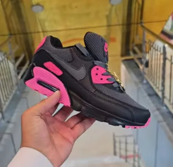 کتونی نایک ایرمکس ساخت ویتنام سایز ۳۶ الی ۴۰ Nike air max