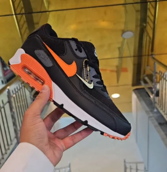 کتونی نایک ایرمکس ساخت ویتنام سایز ۴۰ الی ۴۵ Nike air max
