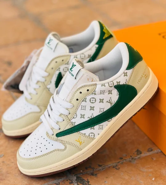 کتونی نایک تراویس اسکات ایکس مسترکوالیتی سایز ۳۷ الی ۴۵ ساخت ویتنام Nike Travis Scott X