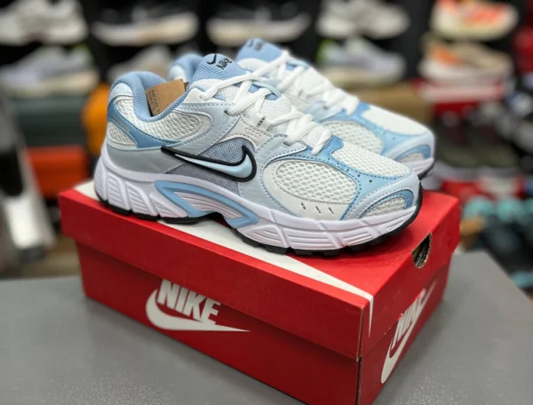 کتونی نایک V5K Run مسترکوالیتی زنانه سایز 37 تا 40 ساخت ویتنام