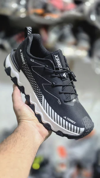 کتونی طبیعت‌گردی آدیداس ترکس گورتکس سایز42 ساخت ویتنام Adidas Terrex GORE-TEX