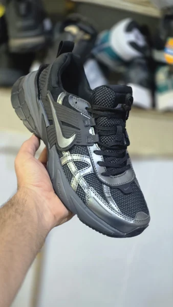 کتونی نایک وی تو کی سایز 40،43 ساخت ویتنام Nike V2k Run