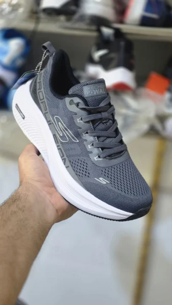 کتونی Skechers Max Cushioning Propulsion سایز 42 ساخت ویتنام