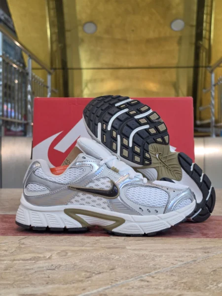 كتونی نایک وى فايو کی مسترکوالیتی سایز ۴۰ الی ۴5 Nike V5K Run ساخت ویتنام ضمانت اصالت كالا